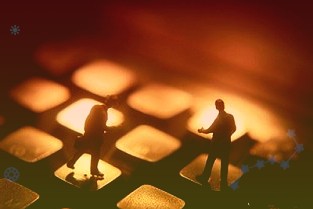 基金投资应该选择“圈内”还是“圈外”?